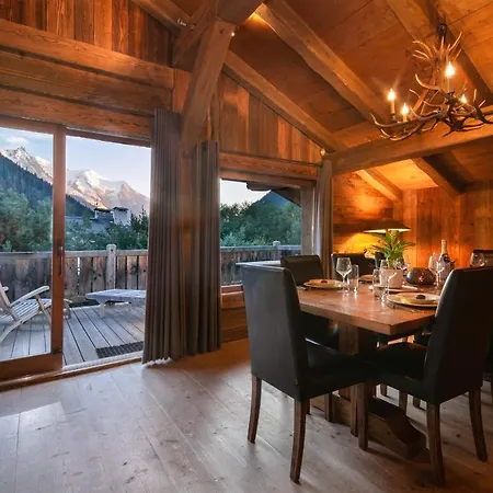 Les Chosalets Chalet Sleeps 8