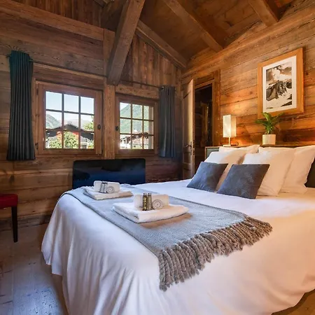 Domek alpejski Les Chosalets Chalet Sleeps 8
